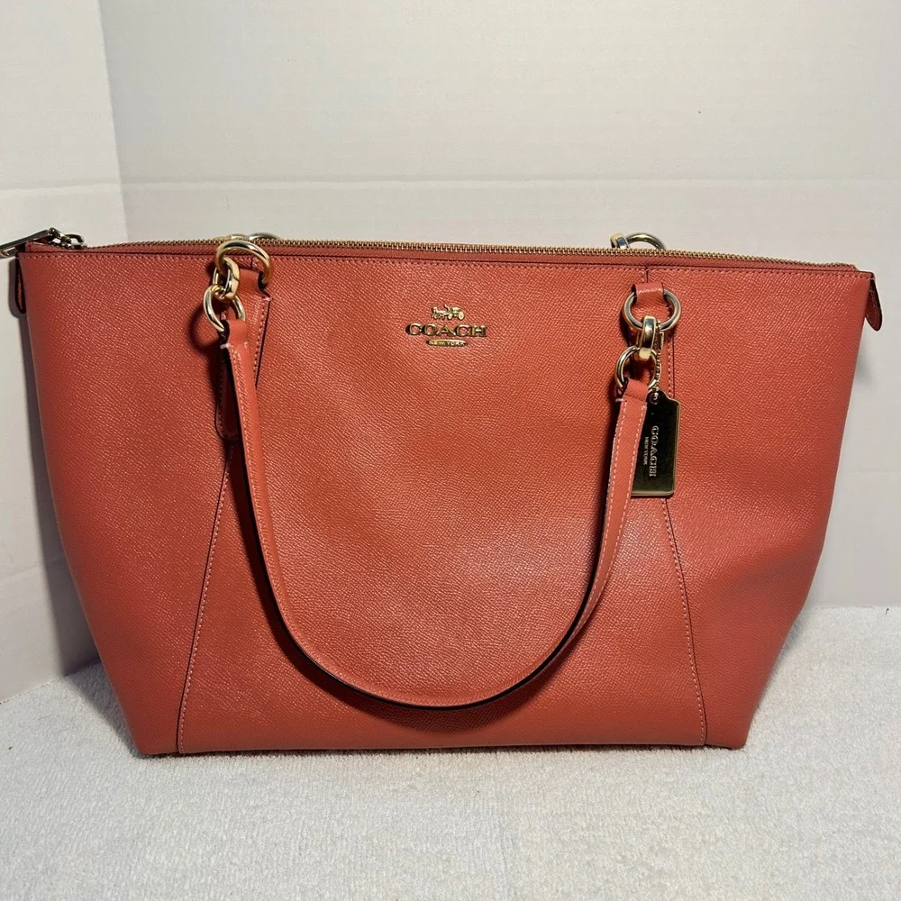 Coach Ava Tote Coral Pink Crossgrain Leather Shoulder Bag F57526 Gold Hardware